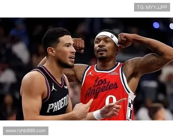 布克末节神勇三分狂飙34分5板10助却难阻球队失利